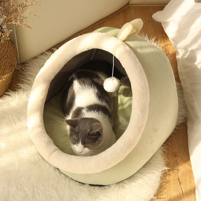 Kuscheliges Höhlenbett für Katzen