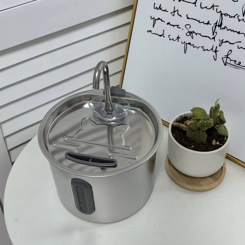 Flüsterleiser Trinkbrunnen - Wasserspender für Haustiere
