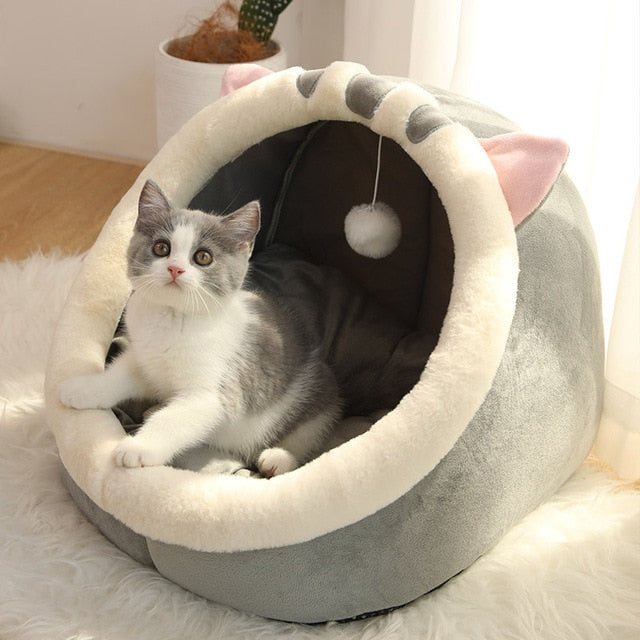 Kuscheliges Höhlenbett für Katzen
